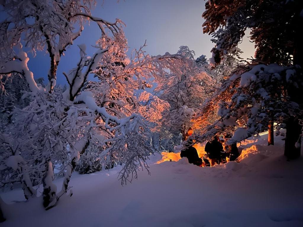 Saariselaellae, Sielukas Hirsimoekki - Unique * Саариселькя